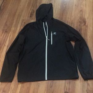 Black DC windbreaker Large
